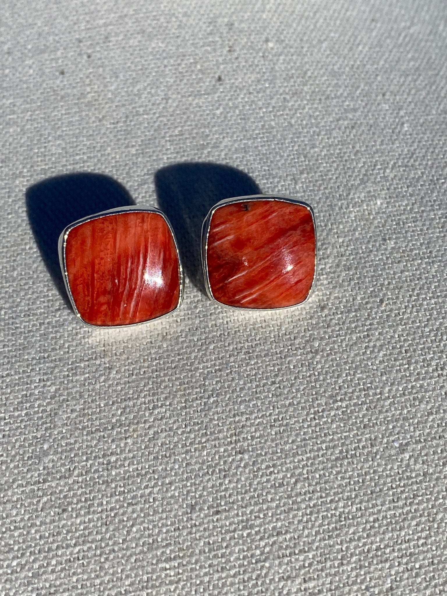 Daniel Coriz Red Spiny Oyster Earrings – Sterling Silver, Signed D. Coriz - Echo Canyon Collective